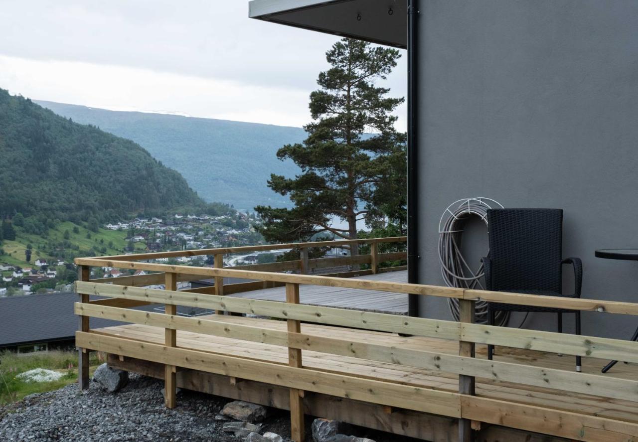 Stryn Stor Og Moderne Leilighet Zewnętrze zdjęcie