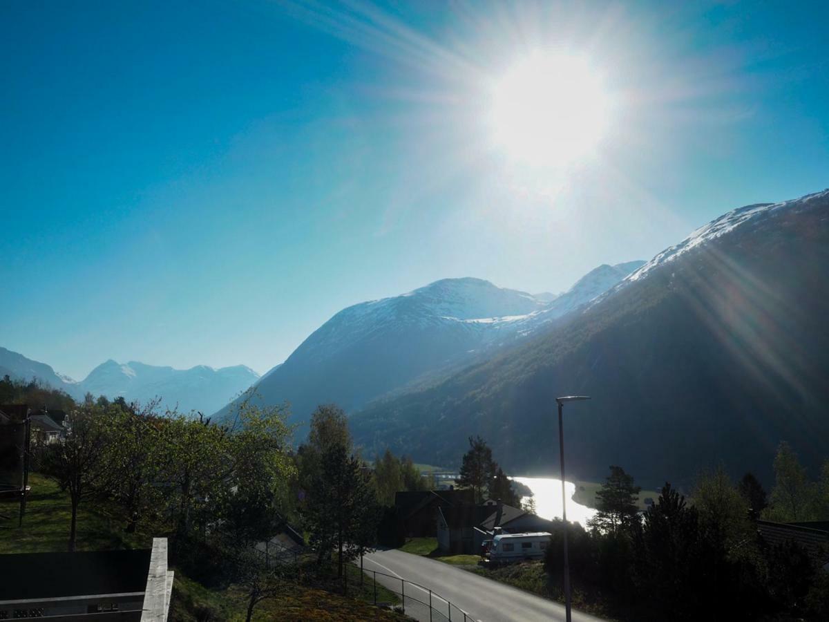 Stryn Stor Og Moderne Leilighet Zewnętrze zdjęcie